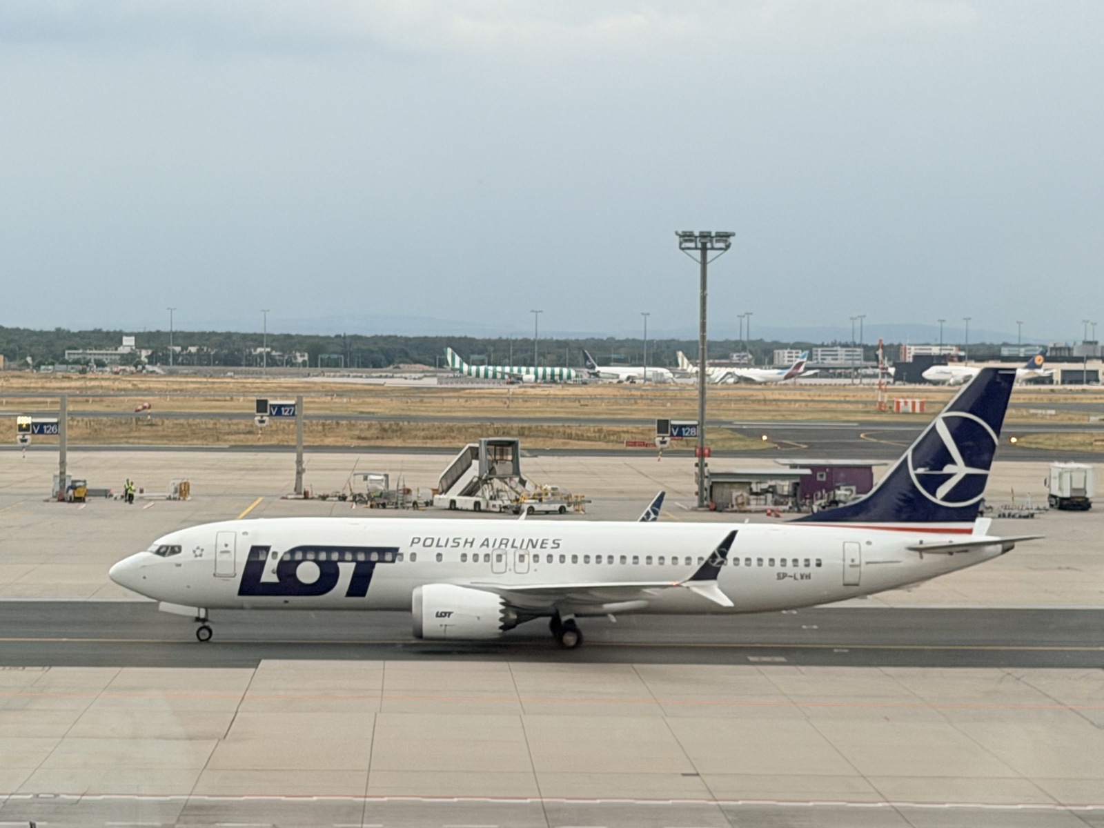 SP-LVH — 737MAX 8 200