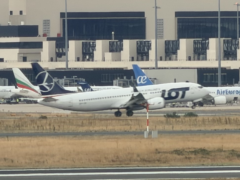 SP-LVH — 737MAX 8 200