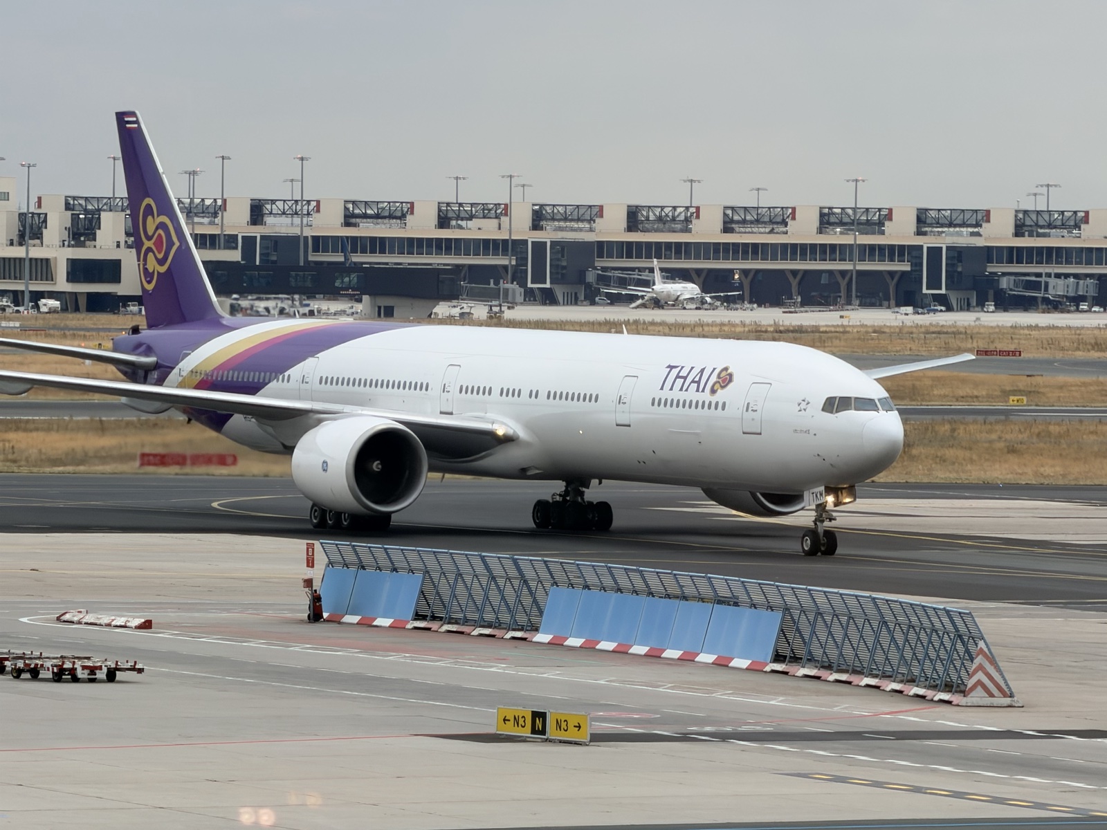 HS-TKM — 777 300ER